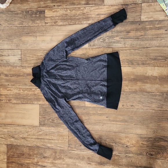 Lululemon Runderful Half Zip Long Sleeve Shirt - Picture 2 of 4